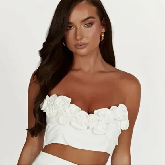 Meshki White Strapless Rose Appliqué Crop Top - Picture 2 of 10